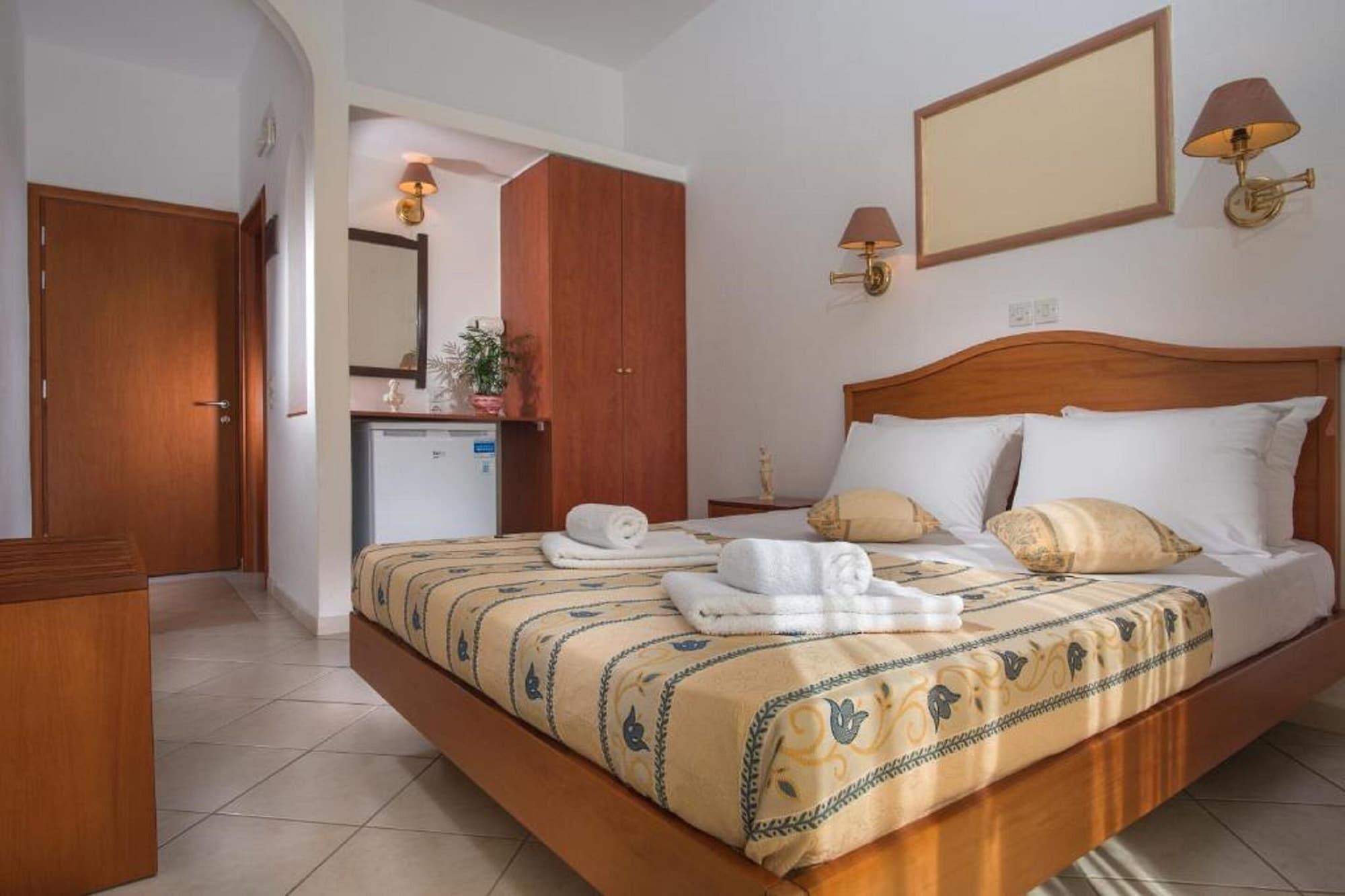 Hotel Meltemi Адамас Экстерьер фото